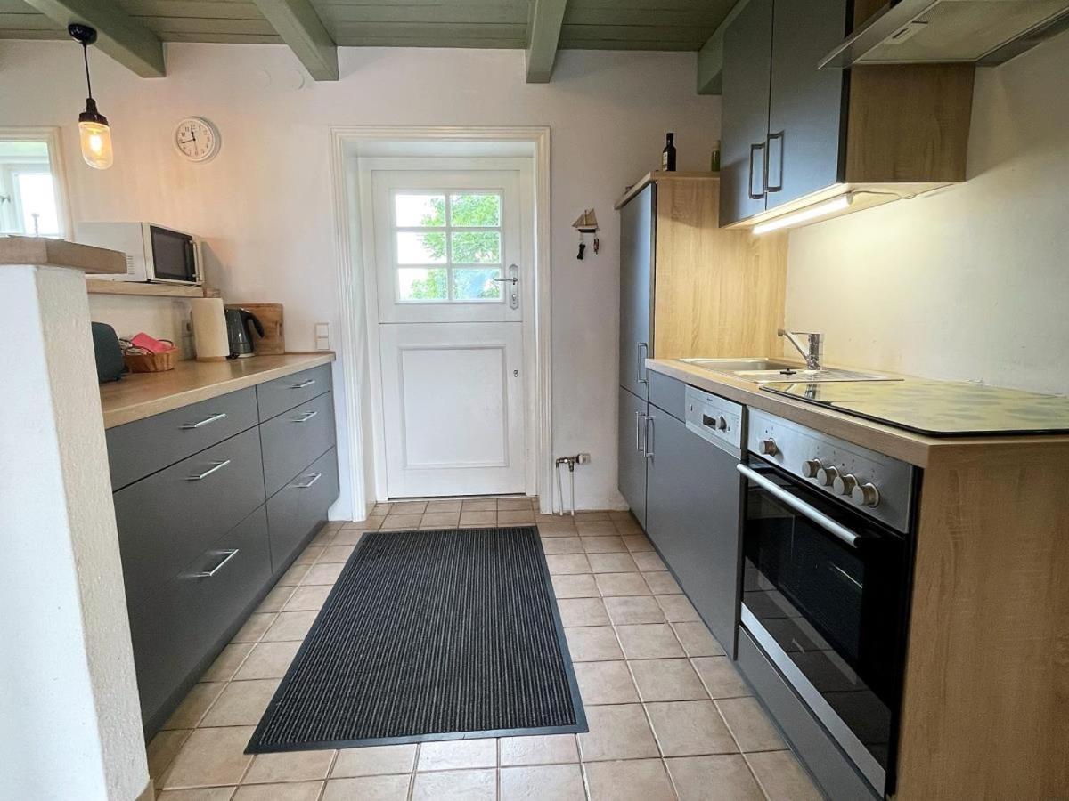 Das Puppenhaus, Reetdach, Sauna, Kamin, Eingezaeunt, Badewanne, Haustiere Willkommen Emmelsbull-Horsbull Bagian luar foto