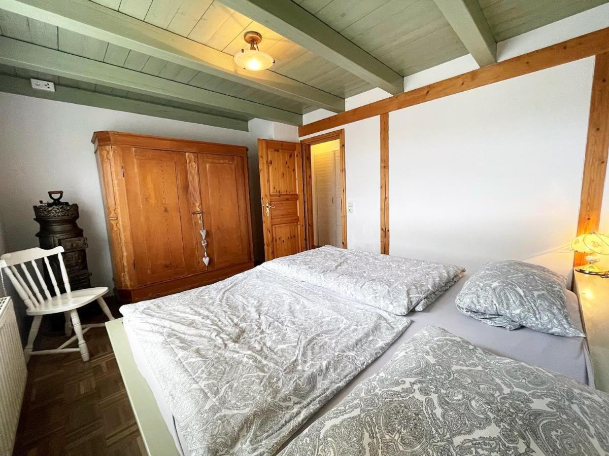 Das Puppenhaus, Reetdach, Sauna, Kamin, Eingezaeunt, Badewanne, Haustiere Willkommen Emmelsbull-Horsbull Bagian luar foto