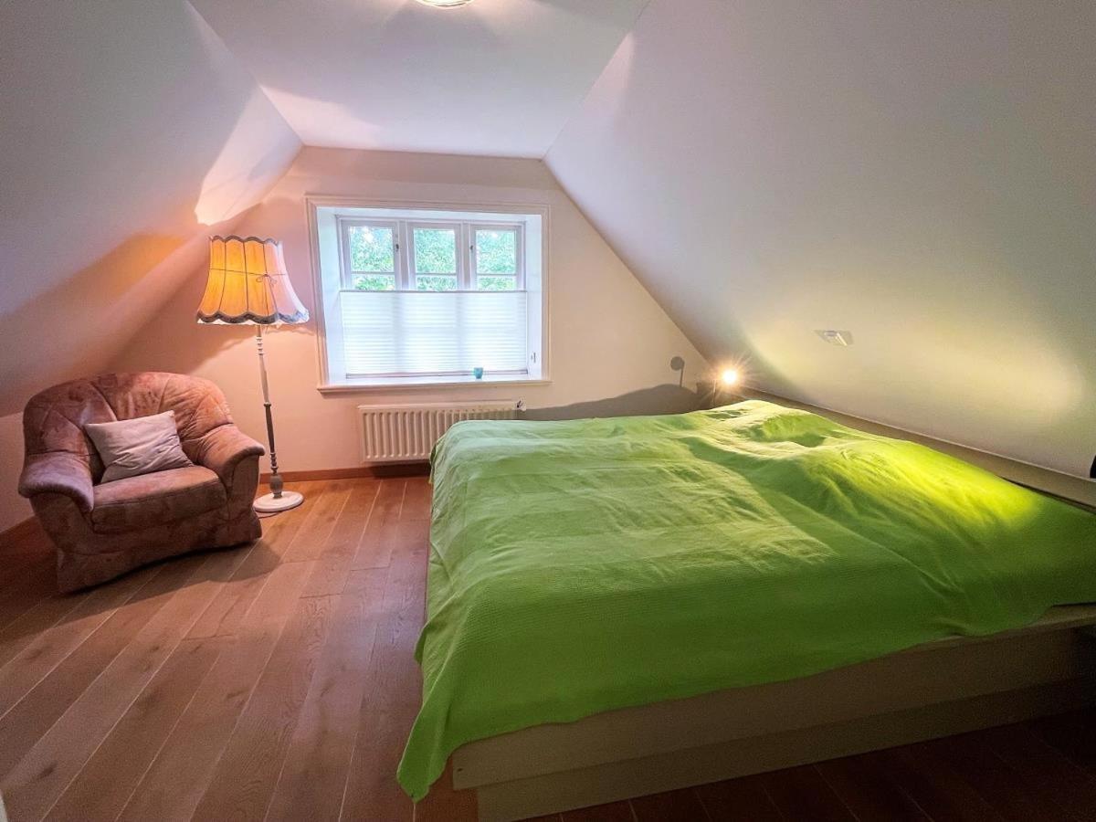 Das Puppenhaus, Reetdach, Sauna, Kamin, Eingezaeunt, Badewanne, Haustiere Willkommen Emmelsbull-Horsbull Bagian luar foto