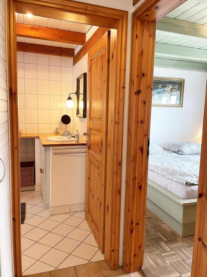Das Puppenhaus, Reetdach, Sauna, Kamin, Eingezaeunt, Badewanne, Haustiere Willkommen Emmelsbull-Horsbull Bagian luar foto