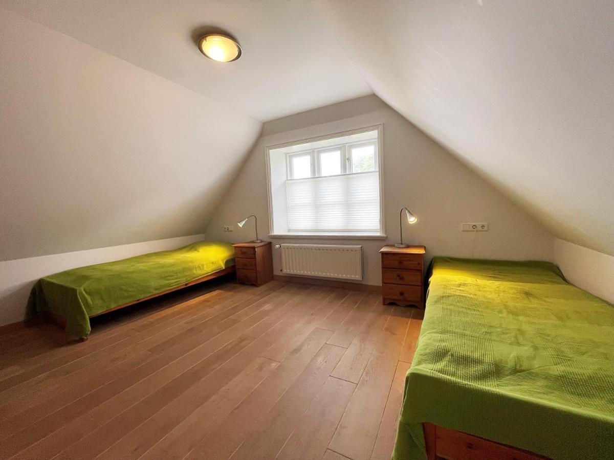 Das Puppenhaus, Reetdach, Sauna, Kamin, Eingezaeunt, Badewanne, Haustiere Willkommen Emmelsbull-Horsbull Bagian luar foto